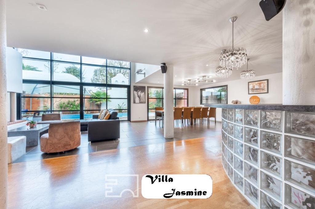 Somptueuse Villa Jasmine Saint-Meen-le-Grand Exterior photo